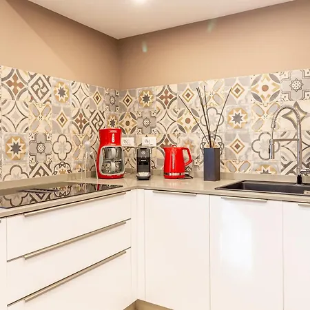 Apartment Isolino Bridge - Historic Center *